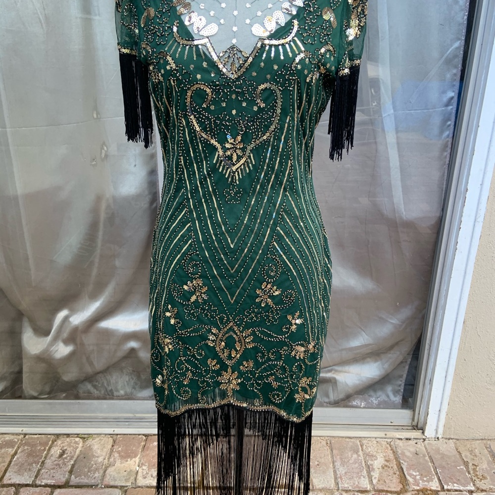 Like new size large polyester fancy flapper style dress green gatsby